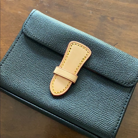 Dooney & Bourke Purse and Wallet/Clutch - Picture 8 of 9